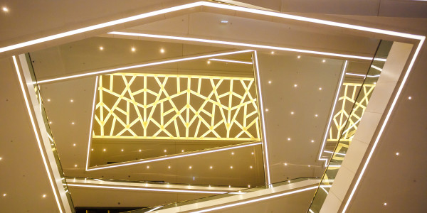 Reformas Integrales de Tiendas y Locales  Comerciales Alagón · Diseño e Instalación de Iluminación LED Eficiente